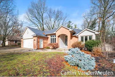 2627 Golfbury Drive SW, Wyoming, MI 49519 - Photo 2