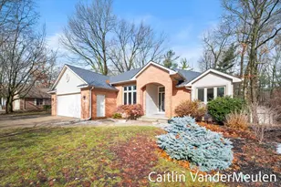 2627 Golfbury Dr SW, Wyoming, MI 49519 - Photo 2