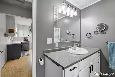 408 Brady Street NW, Comstock Park, MI 49321 - Photo 20