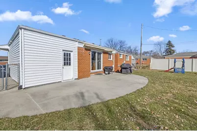 8860 Cherrylawn Drive, Sterling Heights, MI 48313 - Photo 32