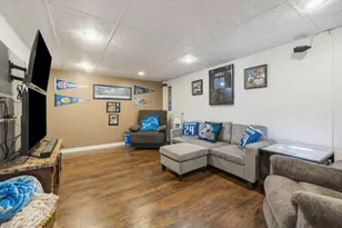 8860 Cherrylawn Dr, Sterling Heights, MI 48313 - Photo 18