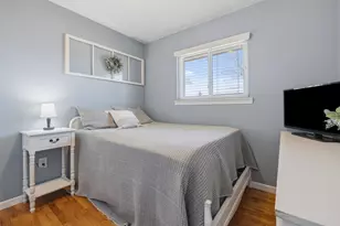 8860 Cherrylawn Dr, Sterling Heights, MI 48313 - Photo 14