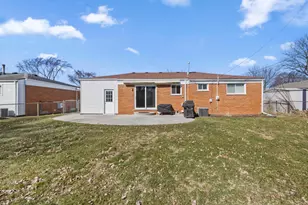 8860 Cherrylawn Dr, Sterling Heights, MI 48313 - Photo 30