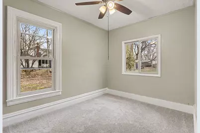 210 W Bennett Street, Three Rivers, MI 49093 - Photo 8