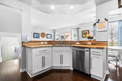 122 Burwyck Park Drive, Saline, MI 48176 - Photo 2