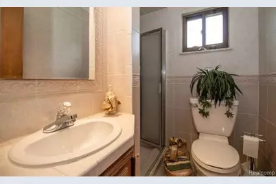 28418 Walker Avenue, Warren, MI 48092 - Photo 8
