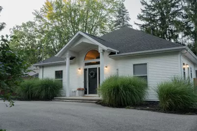 427 Lamoreaux Drive NW, Comstock Park, MI 49321 - Photo 4