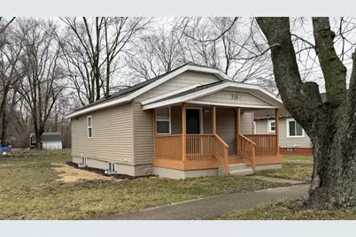 556 E Barney Avenue, Muskegon, MI 49444 - Photo 2