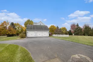 9180 Yorkshire Dr, Saline, MI 48176 - Photo 40