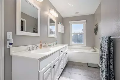 9180 Yorkshire Drive, Saline, MI 48176 - Photo 22