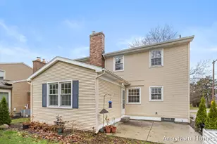 2244 Woodlawn Ave SE, Grand Rapids, MI 49546 - Photo 4