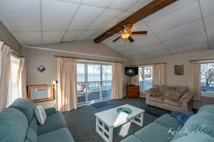 104 W Houghton Lake Dr, Prudenville, MI 48651 - Photo 12