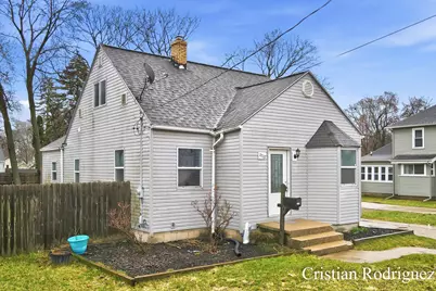2232 Avon Avenue SW, Wyoming, MI 49519 - Photo 2