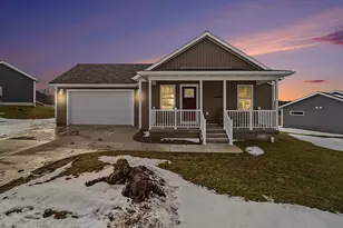 261 Stonecrest Dr, Shelby, MI 49455 - Photo 2