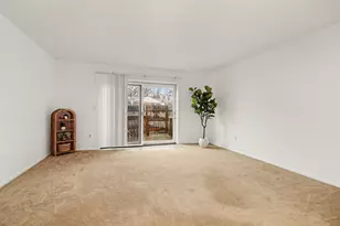 709 Garland Cir, Kalamazoo, MI 49008 - Photo 8