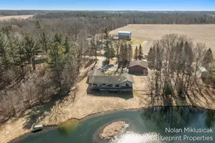 15342 W Almy, Howard City, MI 49329 - Photo 2