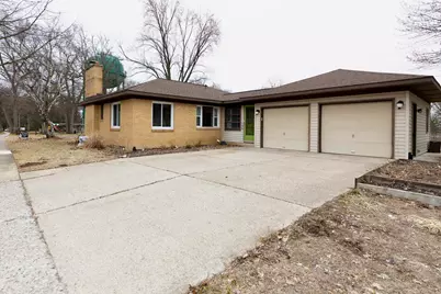 900 W Cass Street, Greenville, MI 48838 - Photo 2