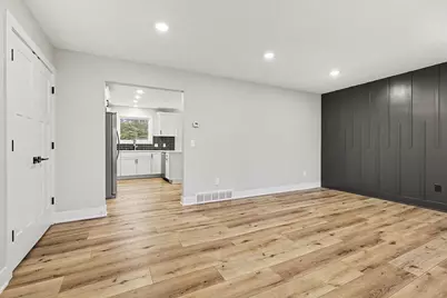 8134 Birchwood Avenue, Jenison, MI 49428 - Photo 6