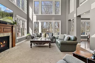 5052 S Dickinson Ct, Saint Joseph, MI 49085 - Photo 8