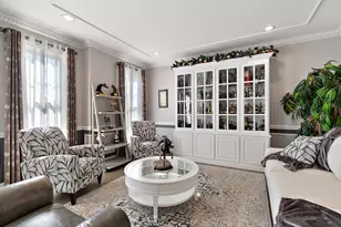 5052 S Dickinson Ct, Saint Joseph, MI 49085 - Photo 6