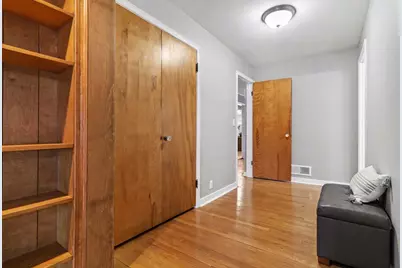 318 Kingsley Avenue, Saint Joseph, MI 49085 - Photo 14