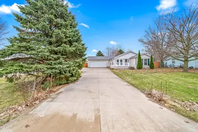 437 Richard Street, Quincy, MI 49082 - Photo 4