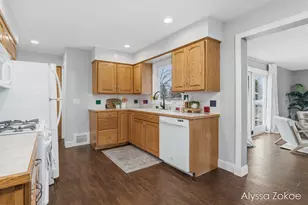 6566 Cherrywood Ave, Jenison, MI 49428 - Photo 10