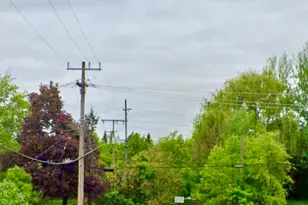 252 Rapid St, Pontiac, MI 48341 - Photo 1