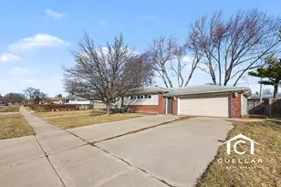 22521 E Schafer St, Clinton Twp, MI 48035 - Photo 2