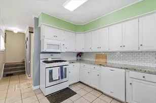 758 Parkway The St, Jackson, MI 49203 - Photo 12