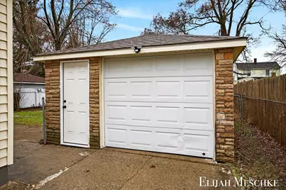27 Maplelawn Street SW, Grand Rapids, MI 49548 - Photo 34