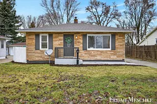 27 Maplelawn St SW, Grand Rapids, MI 49548 - Photo 1