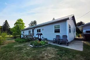 14 S 5th St, Morley, MI 49336 - Photo 1