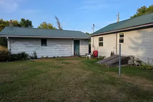 14 S 5th St, Morley, MI 49336 - Photo 8