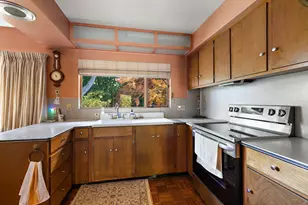 375 Woodlawn Ave, Grand Haven, MI 49417 - Photo 6