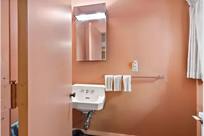 375 Woodlawn Avenue, Grand Haven, MI 49417 - Photo 38