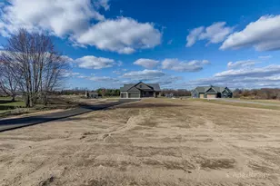 5631 Pioneer Pass SE, Caledonia, MI 49316 - Photo 4