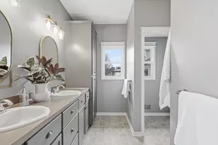 8886 Stonepoint Ct, Jenison, MI 49428 - Photo 20