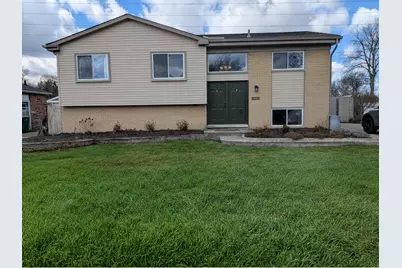 18298 Alvaro Avenue, Brownstown, MI 48193 - Photo 2