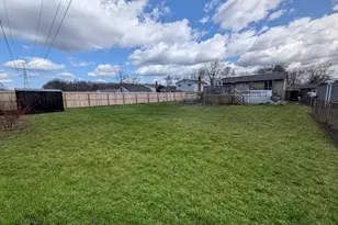 18298 Alvaro Ave, Brownstown, MI 48193 - Photo 42