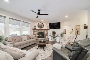 10201 Opal Ridge Dr, Onekama, MI 49675 - Photo 12