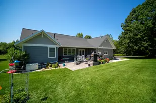 10201 Opal Ridge Dr, Onekama, MI 49675 - Photo 76
