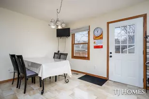 2536 Day Ave NW, Grand Rapids, MI 49544 - Photo 12