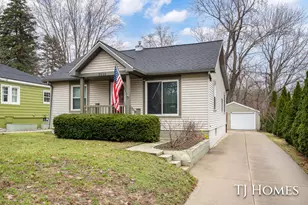 2536 Day Ave NW, Grand Rapids, MI 49544 - Photo 1