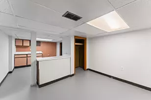 20947 Beechwood Ave, Eastpointe, MI 48021 - Photo 16