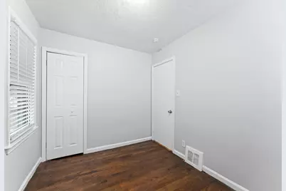 20947 Beechwood Avenue, Eastpointe, MI 48021 - Photo 8