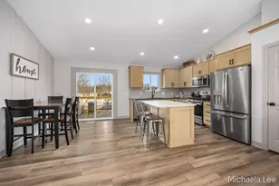 429 Plum St, Wayland, MI 49348 - Photo 8