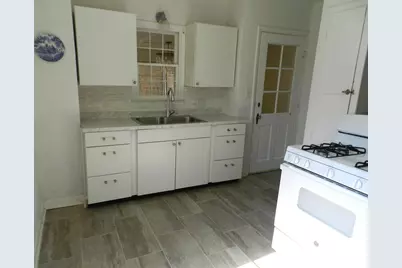 380 N McCord Street, Benton Harbor, MI 49022 - Photo 6