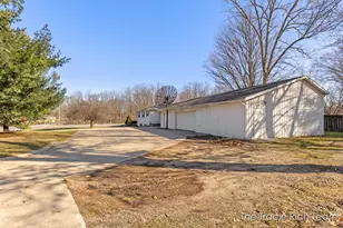 1380 Lake Michigan Dr NW, Grand Rapids, MI 49534 - Photo 42