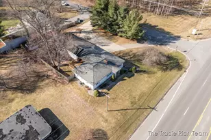 1380 Lake Michigan Dr NW, Grand Rapids, MI 49534 - Photo 52